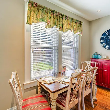Charming Bristol Home With Hot Tub 1 Mi To Downtown